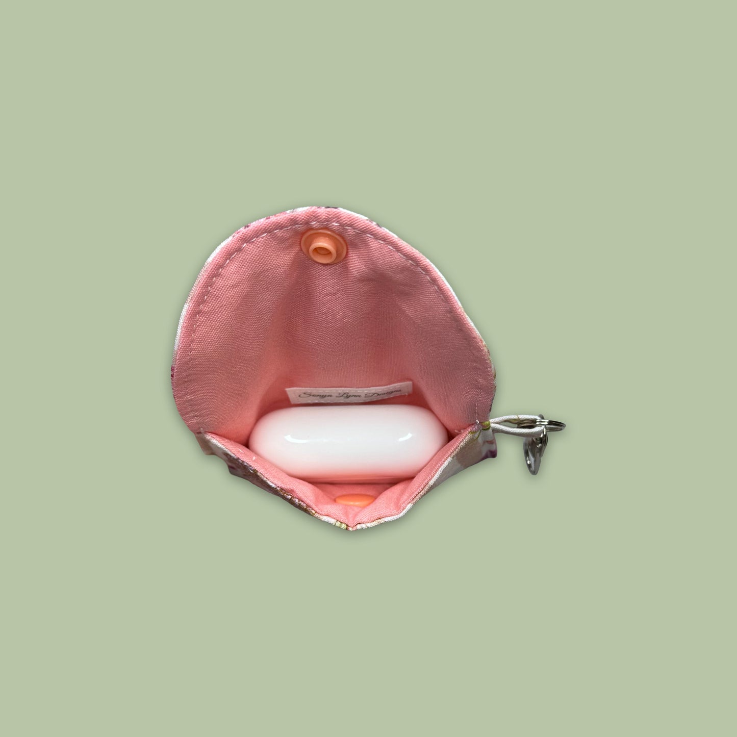 Parisian Daydreams Earbud Pouch